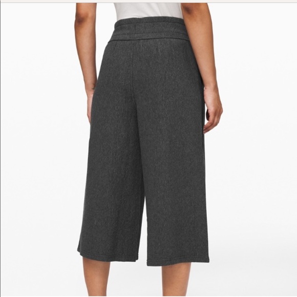 Lululemon Retreat Yourself 19" - charcoal - Picture 6 of 7